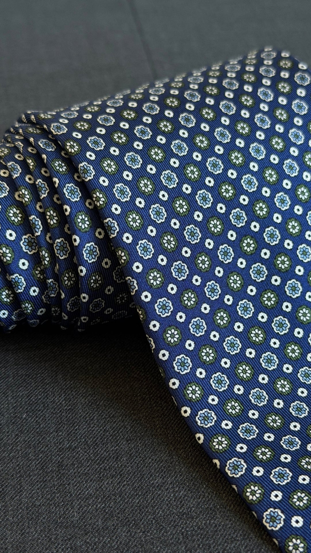 BOTANICAL BLUE