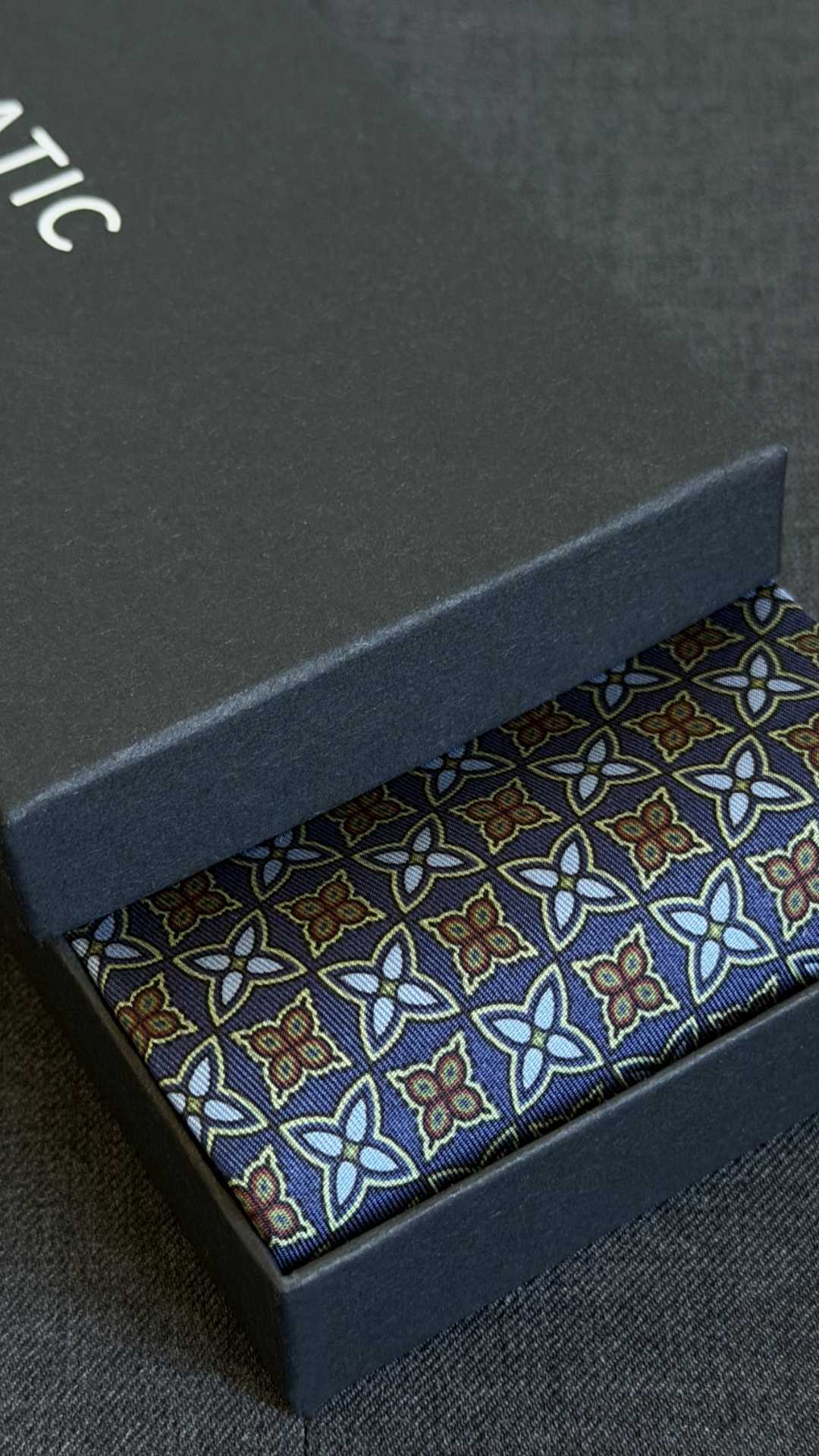ROYAUME BLUE