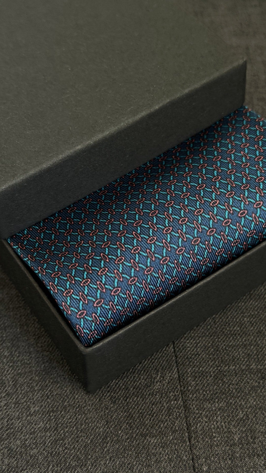 VANGUARD BLUE TROPIC