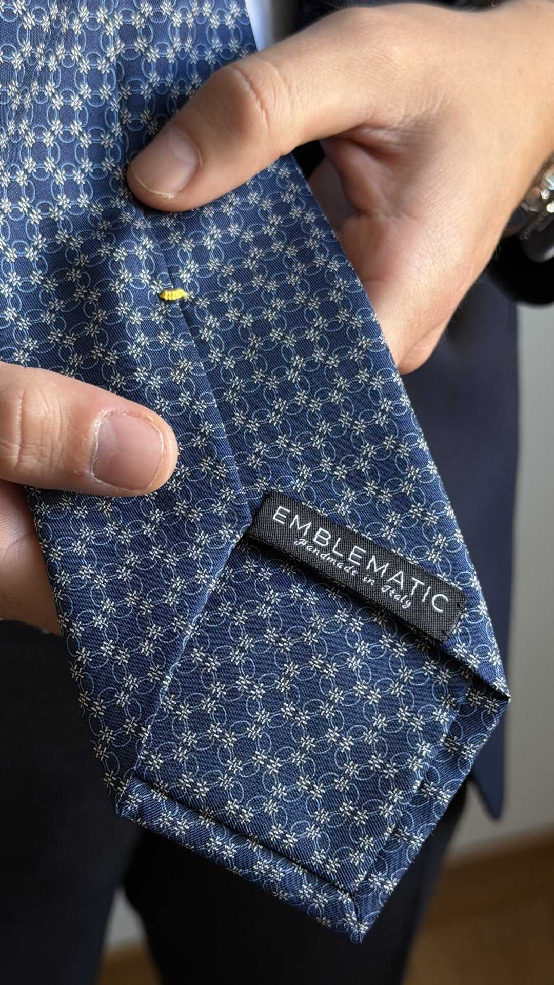 ROYAL BLUE