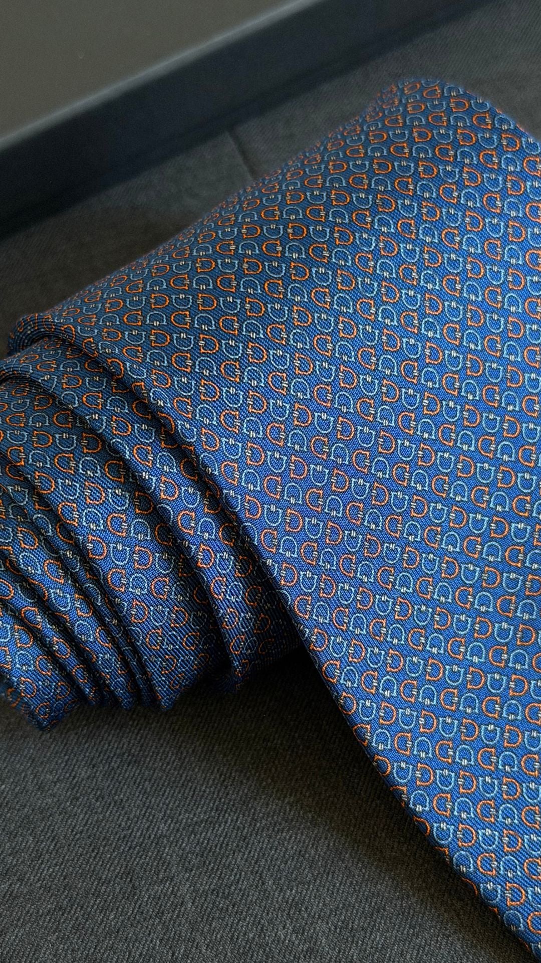 WALL STREET BLUE