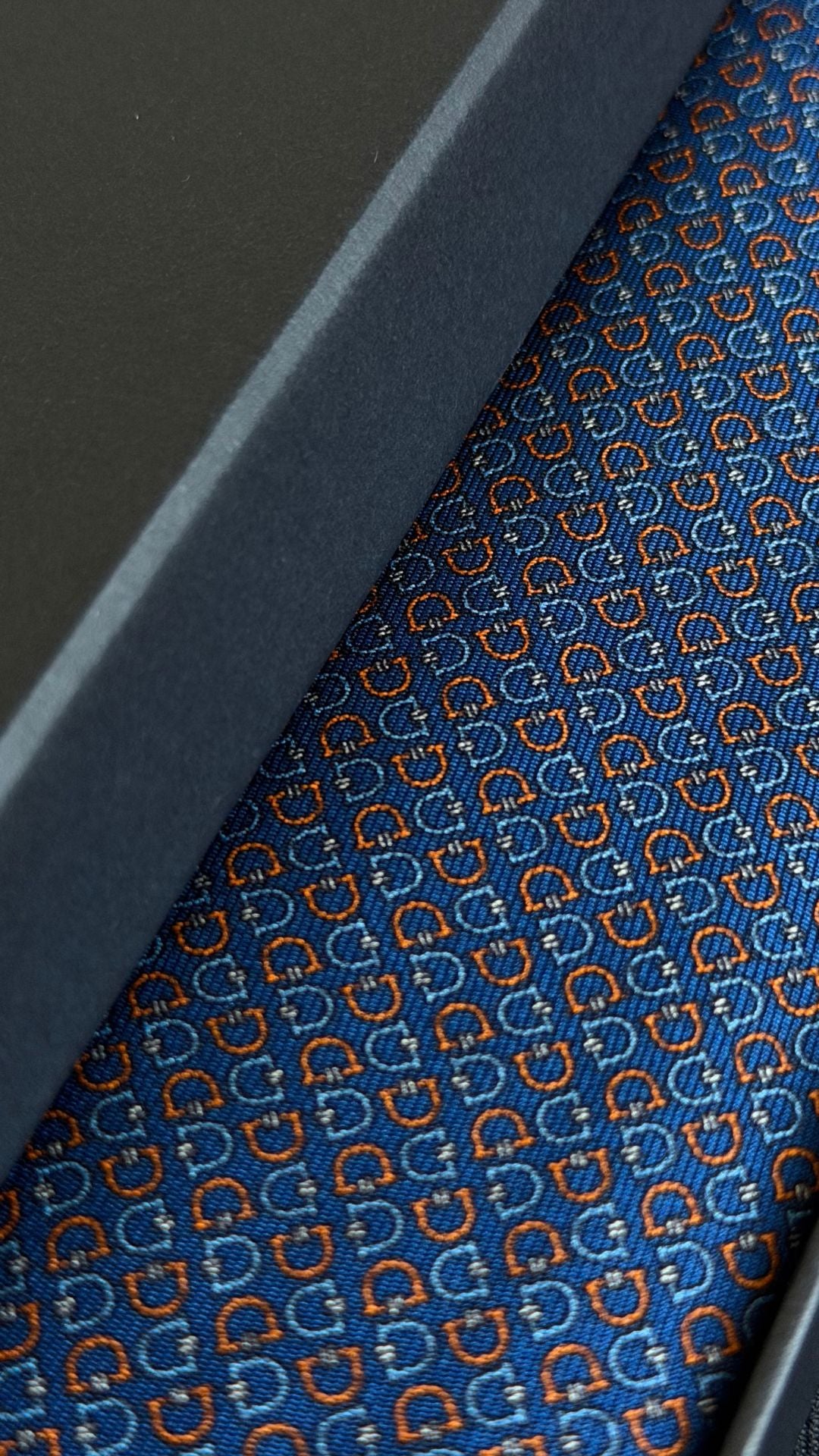 WALL STREET BLUE